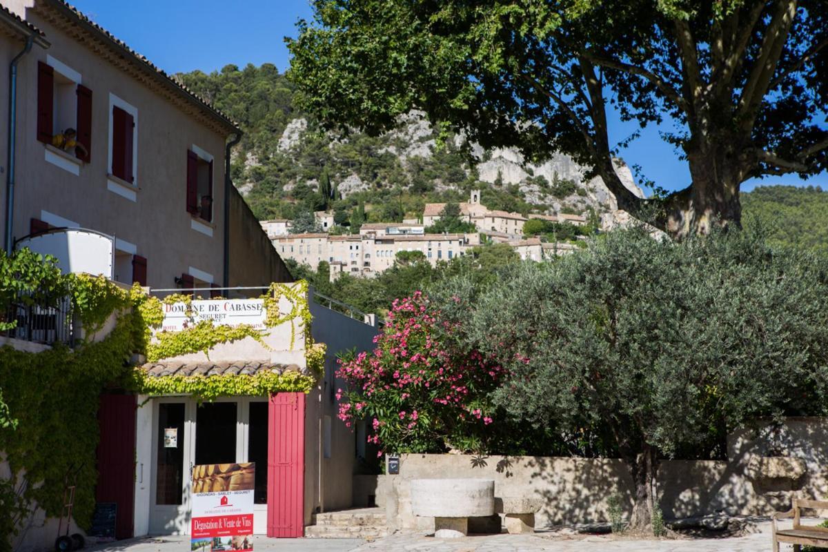 Hotellerie Du Domaine De Cabasse Seguret Exterior photo